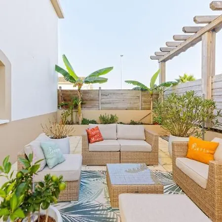 Grand Avec Jacuzzi Et Terrasse De 55m2 *