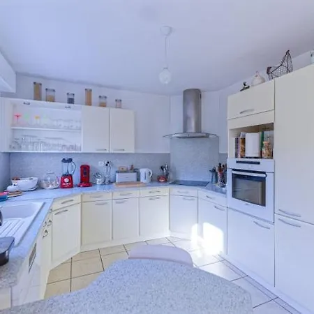 Appartement Grand Avec Jacuzzi Et Terrasse De 55m2