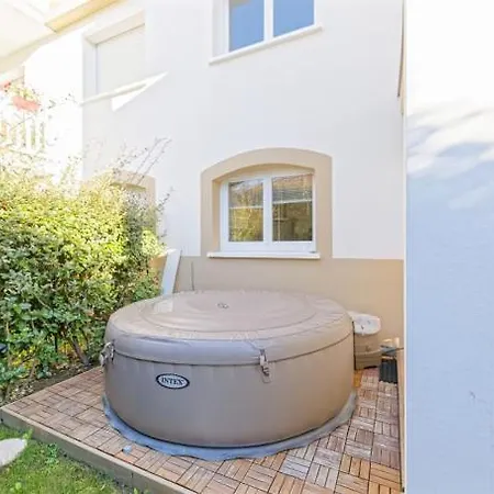 Grand Avec Jacuzzi Et Terrasse De 55m2