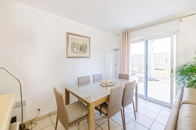 Grand Avec Jacuzzi Et Terrasse De 55m2 *