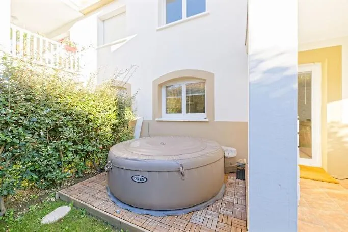 Grand Avec Jacuzzi Et Terrasse De 55m2